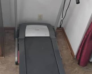 Sunny Health And Fitness Electric Tredmill