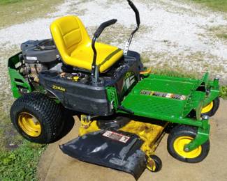 John Deere Zero Turn Z335E