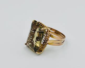 1972 Gold Ring with Rectangular-Cut Smoky Topaz Stone