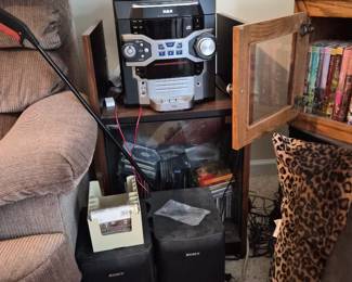 stereo and speakers