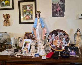 collectible plates and collectible figures ceramic figures