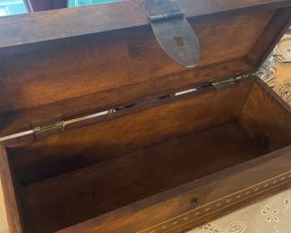 INSIDE VIEW OF WOOD BOX