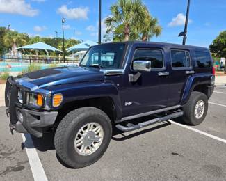 2007 H3 Hummer, Midnight Blue 134,400 Miles. 5 cylinders, 4 wheel drive, tow package, new rotors, fan belt, radiator, water pump, thermostat. Leather interior. GPS, Rear Camera. Tow Package Radio is not working.