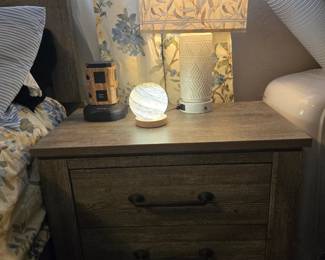 Night Stand. Lamp has button touch 3 way lighting & USB Plug In on base. Globe Light