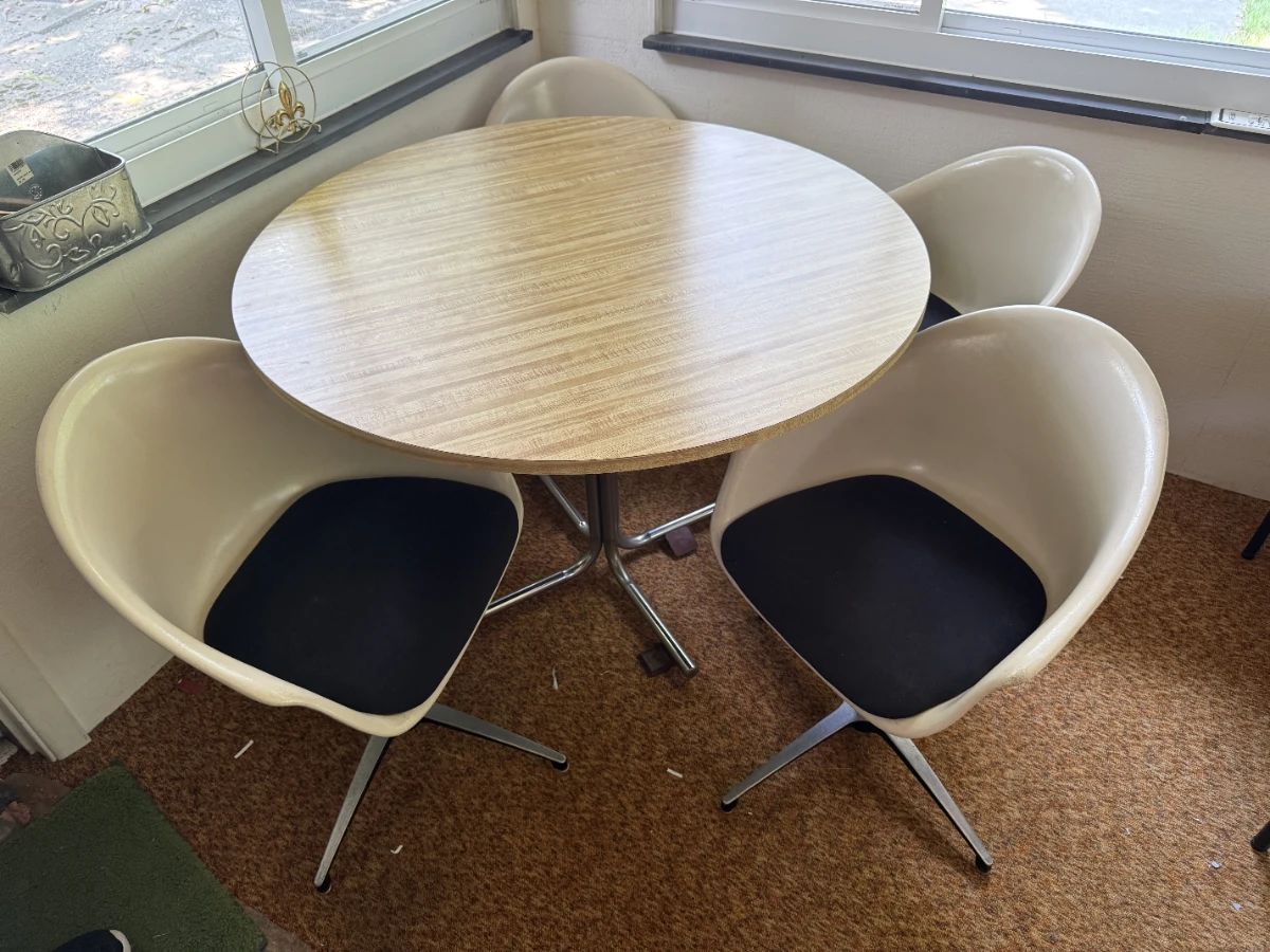 Cosco vintage table and chair