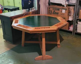 Poker table