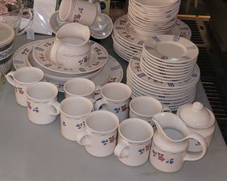 Pfaltzgraff dish set
