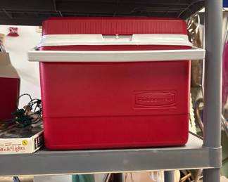 Rubbermaid cooler