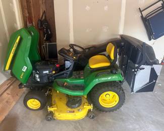 • John Deere X580 with 54-inch deck and PowerFlow bagger very low miles