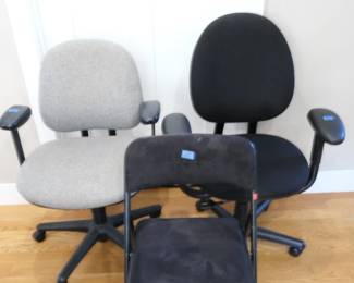 Office chairs and 4 folding chairs