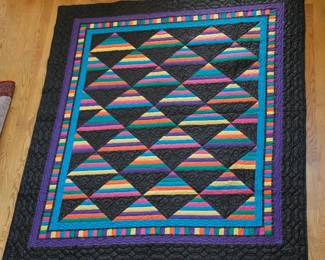 76"x92" traditional Amish Roman Stripe pattern hand-stitched quilt