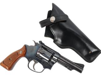 smith & Wesson revolver