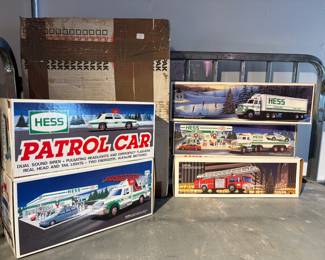 Lot HESS Collectible Vehicles