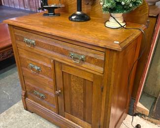 Great Condition Oak Commode
