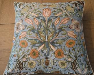 throw pillow