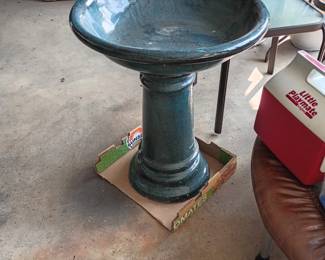 Bird bath ceramic