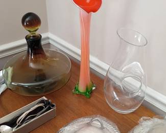 Tulip vase and MCM decanter 