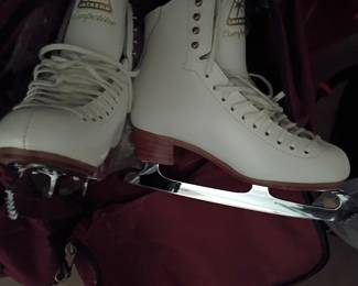 Jackson "Competitive" figure skates
