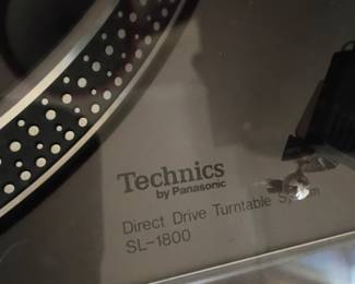 Technics DD SL-1800 turn table