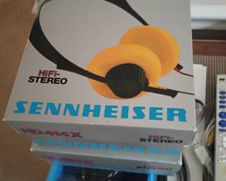 Stereo headphones
