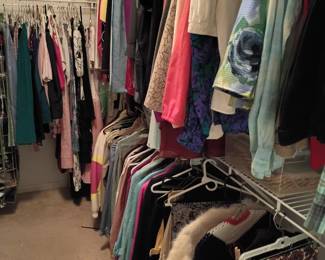 Women's clothing 