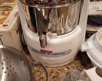Acme Supreme Juicerator
