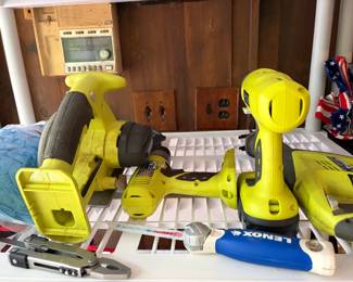 Small hand tools