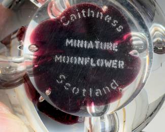 Caithness Scotland Miniature Moonflower Art Glass Paperweight Red Controlled Bubble