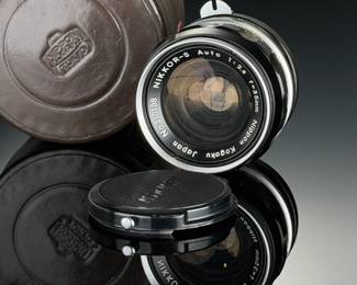 Vintage Nippon Kogaku Nikkor-S Auto 35mm f/2.8 F-Mount Lens with Original Case
