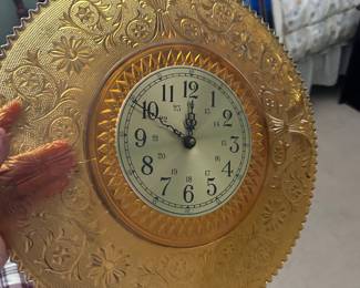 Glass plate clock