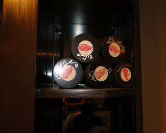 Even more Red Wings signed hockey pucks