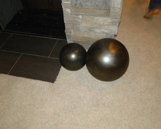 Decorative orbs. Not to be confused with ghostly orbs
