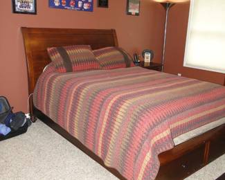 Queen bedroom set