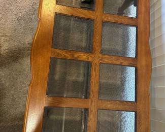 Coffee Table. (2 matching end tables available)
