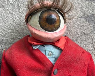 Eye opens and closes!