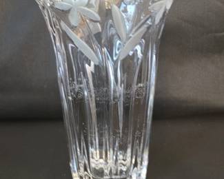 Mikasa Garden Terrace Crystal Vase