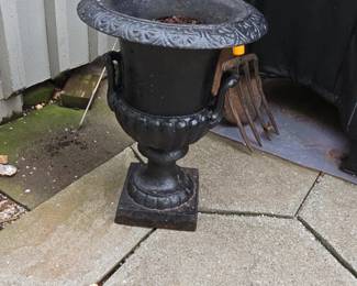 Cast Iron Urn Planter