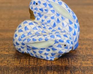 Herend Porcelain Handpainted Blue Fishnet Bunny Figurine