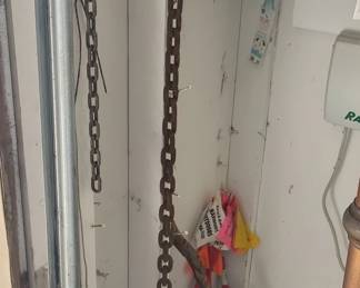 Heavy Duty Metal Chain with Hook