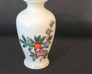 Vintage Chinese Porcelain Vase with Floral and Bird Motif
