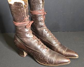 Victorian or Edwardian Brown Leather LaceUp Boots