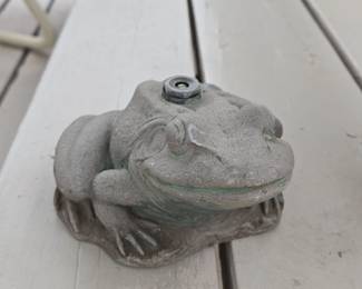 Concrete Frog Garden Statue with Nut