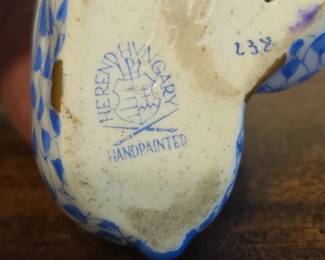 Herend Porcelain Handpainted Blue Fishnet Bunny Figurine third image