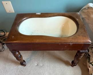 Victorian Bidet Table with Ceramic Basin second image