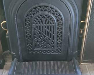 Antique Cast Iron Arched Fireplace Insert with Decorative Grille