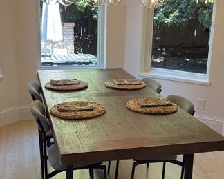 Dining table William Senoma with 2 leafs