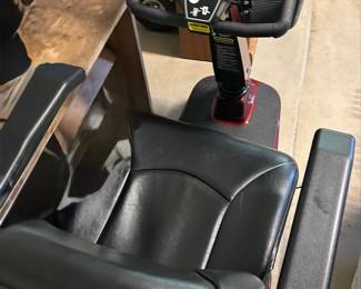 Drive Medical Cruiser 4-Wheel Mobility Amigo Scooter
