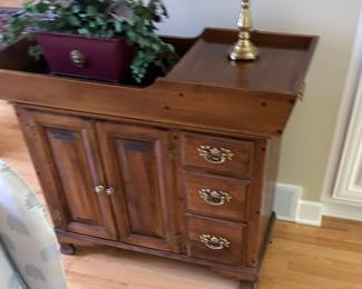 Pennsylvania House Dry Sink Bar Cabinet