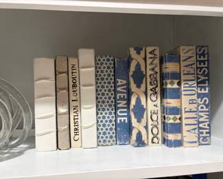 Books decor high end 