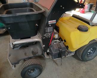 Z spray ride on commercial spreader